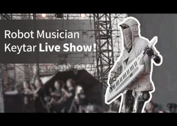 Робот-музикант Адам виступив на сцені на музичному фестивалі