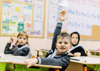 В школах Украины попрощаются с совковой традицией: избавились от одного слова