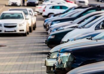 Отказ от запаски: водителям объяснили, почему производители перестали её класть в комплект нового авто