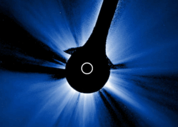 NOAA зафіксувало Місяць на тлі Сонця у дивовижному знімку