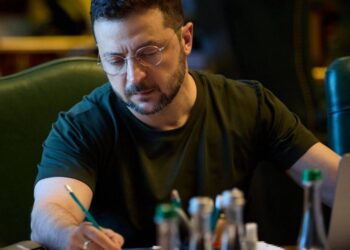 Зеленский анонсировал контакты с возможными странами-площадками для переговоров с РФ