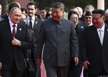 Лазерное оружие и подводные дроны: что показали на военном параде с Путиным и Ким Чен Ыном в Китае