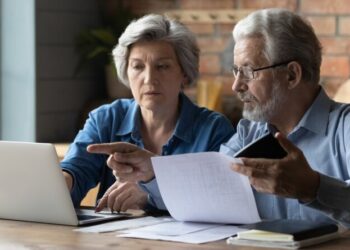 ПФУ начал принимать заявки на новый вид помощи: в списке продукты питания и одежда