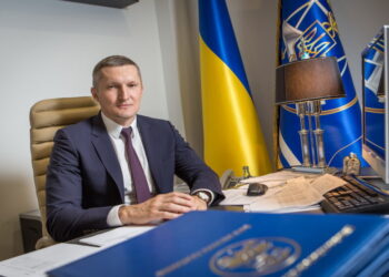 В Киеве разоблачили конвертационный центр на 1,5 миллиарда: СБУ задержала экс-налоговика Бамбизова