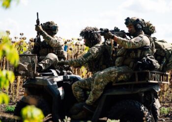 Лиманское направление: российскими пехотинцами управляют пошагово