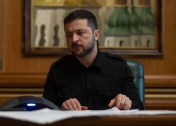 Трагедия в Яровой: Зеленский призвал к более жесткому ответу на российские удары по гражданским