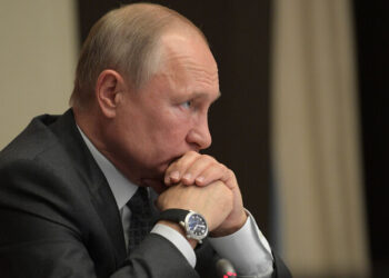 Казна пуста, резервы на исходе: как война, санкции и удары по НПЗ ведут к краху режима Путина