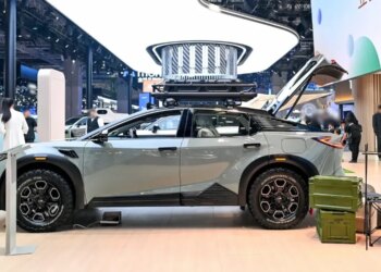 Toyota збирається випустити "перші у світі" повністю твердотільні акумулятори для електрокарів