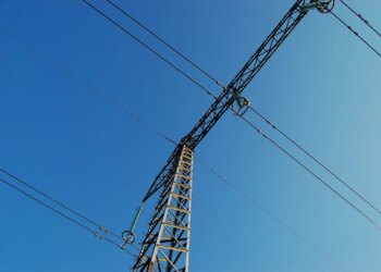 Міненерго підтвердило: українські фахівці відновлюють лінії електропостачання ЗАЕС