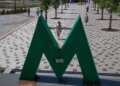 Человек упал на рельсы на "красной" ветке метро Киева: работа подземки изменена