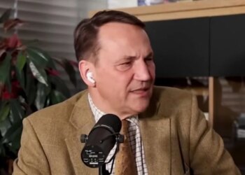 Украина готова воевать еще три года, но путин не сможет столько выдержать — Сикорский