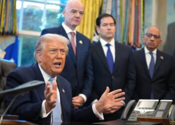 Трамп удивлен продолжительностью войны в Украине и имеет "еще одно дело с путиным"