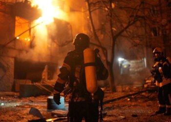 Кількість поранених у Запоріжжі зросла до 12, пошкоджено 7 багатоповерхівок