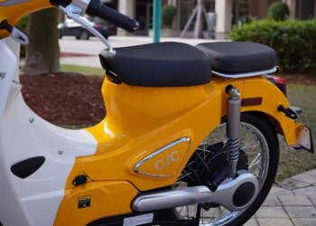 Електричний скутер CSC Monterey подешевшав на 1200 доларів у США