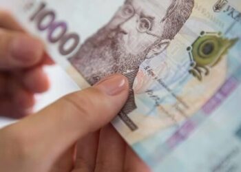 Не только коммуналка: на что разрешили тратить 1000 гривен зимней помощи