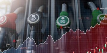 «Будет взлет цен»: водителей предупредили о новом подорожании и дефиците топлива