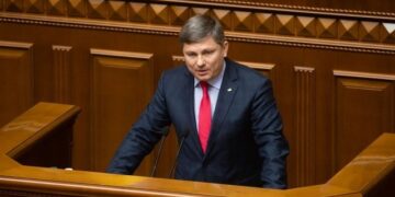 Аппарат Рады отказал «Европейской солидарности» в выдаче подписных листов за отставку правительства — Герасимов