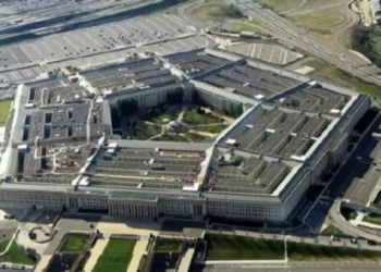 Люди Трампа прибыли в Киев, пока Зеленский в разъездах: Politico узнало главную цель