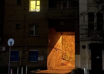 В трех областях Украины введены аварийные отключения света: кто в списке