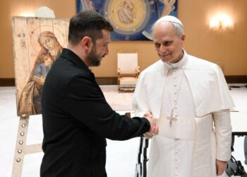 Зеленський – Папі Римському: рф не лише відкинула пропозицію перемир'я на Різдво, а й завдала удару по українській енергосистемі