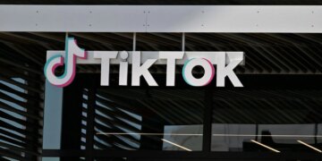TikTok підписав угоду про продаж американського підрозділу інвесторам зі США