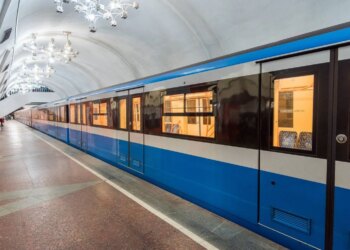 Атака рф на Харків 24 грудня: у місті тимчасово зупинили рух поїздів метрополітену