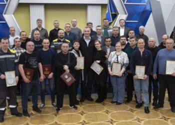 Кличко привітав столичних енергетиків із професійним святом і вручив відзнаки від міста