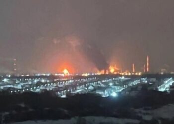 ВСУ нанесли комбинированный удар по тылам РФ: атакованы НПЗ, склады и техника