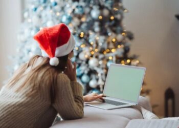 Денежные переводы подорожают на Новый год: почему так происходит