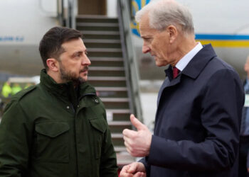 “Сигналы от России только негативные”: Зеленский о переговорах во Флориде и фронте