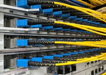 Новая концепция безопасности хабов: где украинцам искать свет и качественный интернет