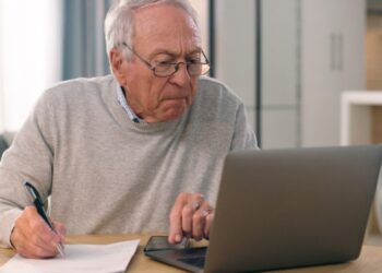 Долги и пенсия: какие лимиты установлены законом на отчисления