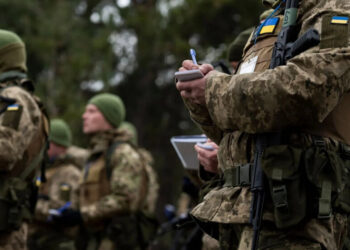 С 1 января изменятся правила бронирования: какая зарплата спасет от мобилизации