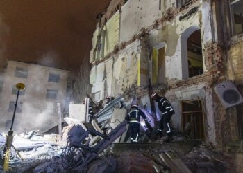 Кількість жертв російського удару по Харкову зросла до двох: під завалами знайшли жінку