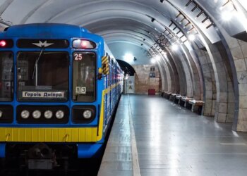 Столичне метро змінює графік руху: час очікування поїзда 10-12 хвилин