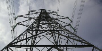 Вчора Україна мала дефіцит електроенергії в майже 40%  – Зеленський