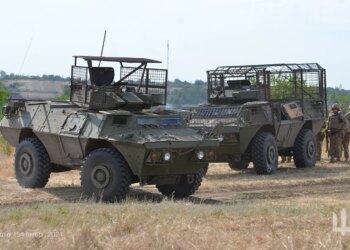 США закуповують бронемашини COMMANDO Select для України
