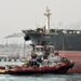 Цены на нефть начали расти на фоне рекордно слабого доллара