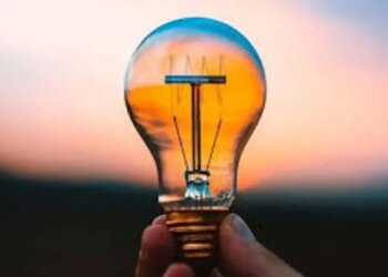 Централізовану енергосистему неможливо сховати від ударів рф, на відміну від розподіленої генерації – ексголова "Укренерго"