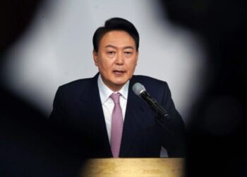 Колишнього прем’єра Південної Кореї засудили до 23 років ув’язнення у справі про воєнний стан