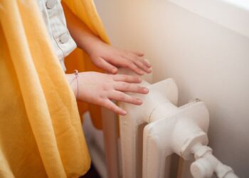 Шесть дней без тепла: сотни домов в Киеве оказались на грани выживания