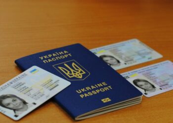 В Украине подорожали ID-карты, загранпаспорта и виды на жительство: цены на документы с 1 января