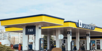 Цены на топливо вырастут уже в январе: эксперт назвал водителям две главные причины