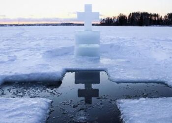 Крещение украинцы отметят по новому календарю: какие традиции на светлый праздник