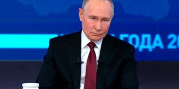 Европа спонсирует войну Путина против Украины: The Guardian раскрыла скандальные детали