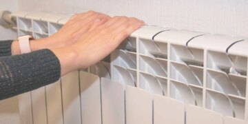 Без тепла у Києві понад 1,1 тис. багатоквартирних будинків: в яких районах ситуація найскладніша