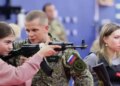 росіяни готують дітей на ТОТ територіях до війни під виглядом "навчання"