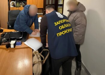У Запоріжжі адвокат продавав "імунітет" від мобілізації та попався на хабарі