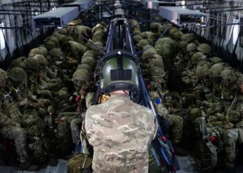 Британські та французькі десантники завершили підготовку до ймовірного розгортання миротворчої місії в Україні