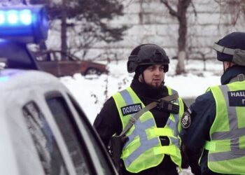 У центрі Києва двоє дітей заблукали в каналізації